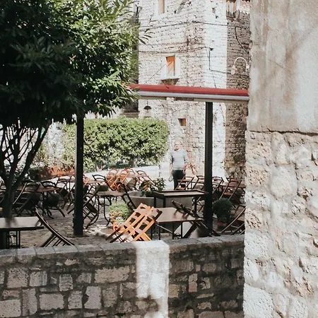 Casa Milina Gasthuis 3*